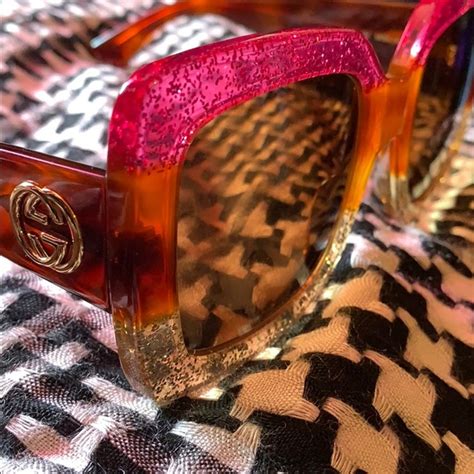 gucci sunshades.